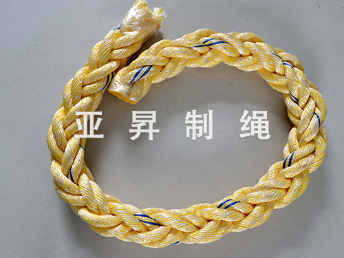 涤丙为第一个在凯撒皇宫参演的中国人……还被评混合八股绳�